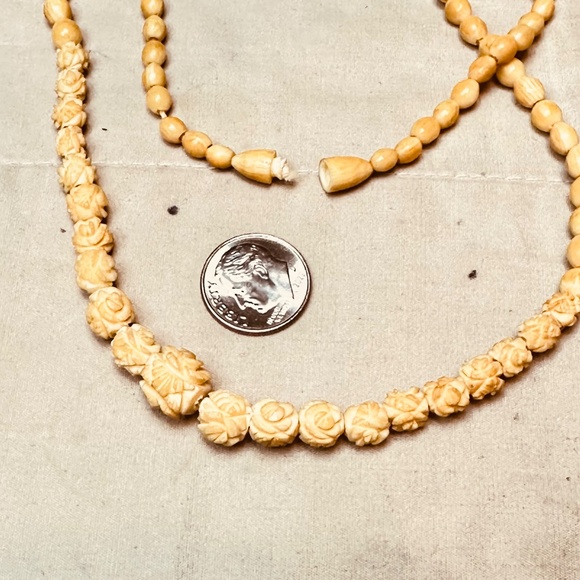 Tagua Nut Necklace Hand Carved Rose Beads Screw Clasp Vegetable Ivory Vintage - Picture 8 of 11